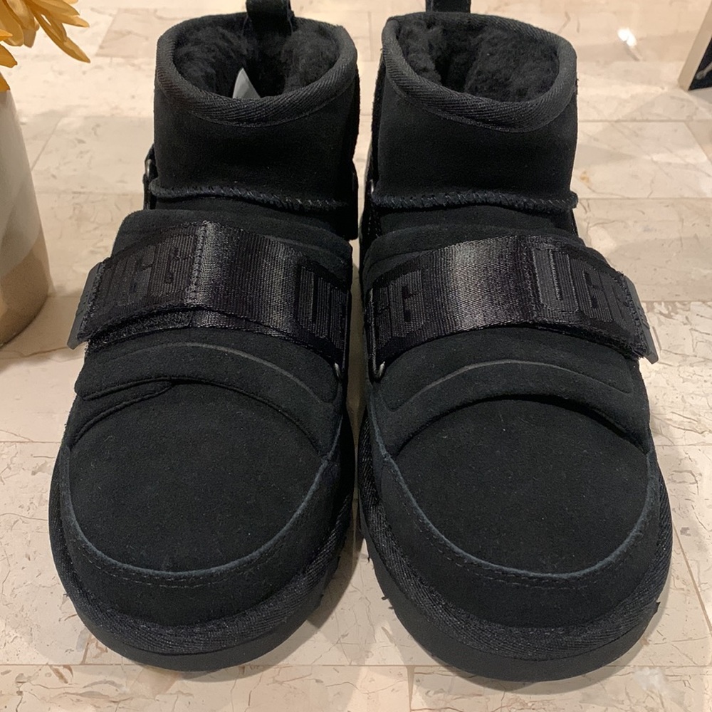 SOLD! NWOT, UGG Classic Ultra Mini Hybrid - Picture 8 of 10